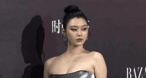 女明星为啥没有肚子,揭秘明星健身秘诀